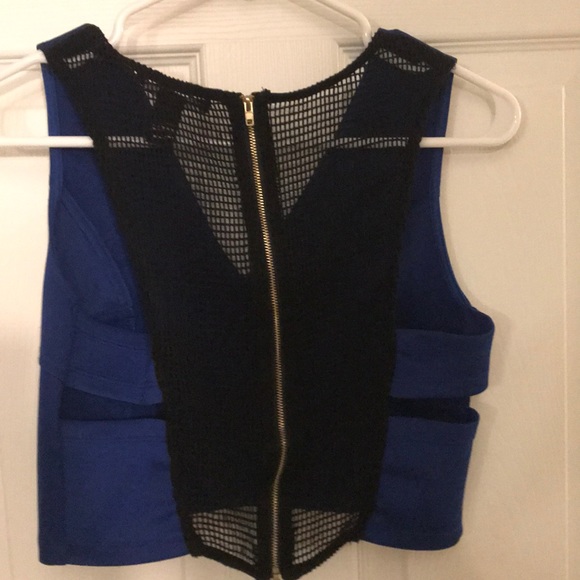 Crop top open back - Picture 3 of 5